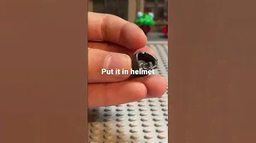 A cool way to display helmets on minifigures